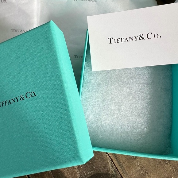 Tiffany presentation bundle - Picture 7 of 10